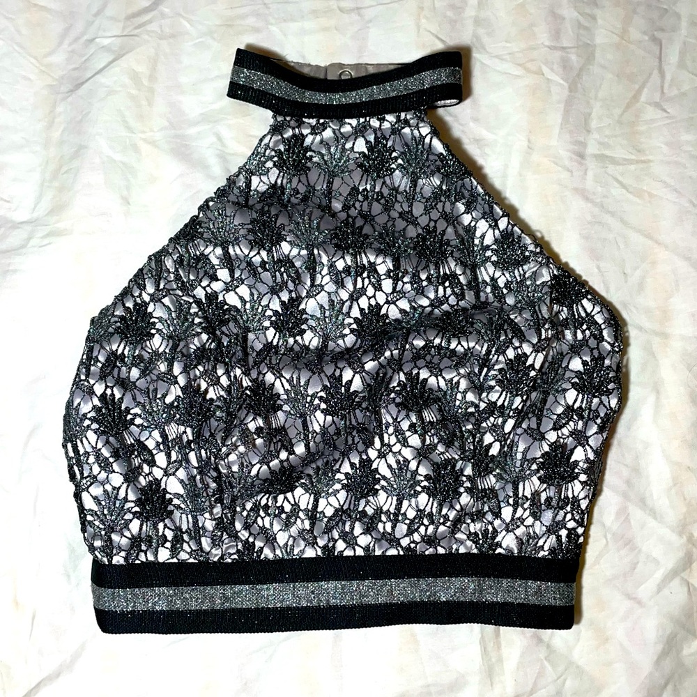 Silver metallic top